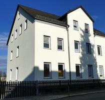Neu sanierte 2-Raumwohnung mit Tageslichtbad incl. Pkw-Stellplatz - Gersdorf