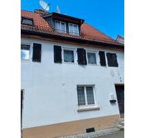 Einfamilienhaus Vermieten - 1.350,00 EUR Kaltmiete, in Rottenburg am Neckar (PLZ: 72108)