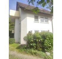 2- Zimmer Dachgeschosswohnung mit Balkon und Garage - Wendlingen am Neckar