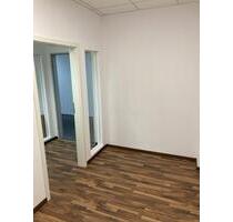 Kleinbüro Warmmiete  145,00 - 95,00&nbsp;EUR Kaltmiete, ca.&nbsp; 8,00&nbsp;m&sup2; in Dortmund (PLZ: 44143) Brackel