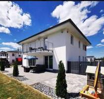 Exklusive 4,5-Zimmer-Wohnung mit Terrasse, Balkon & Stellplätzen - Villingen-Schwenningen