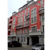 Helle 4-Zimmer-Wohnung in zentraler Lage in Berlin