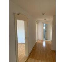 LANDAU !4,23! % Rendite- 70 qm DG Wohnung- 45 qm² Ausbaureserve - Landau an der Isar