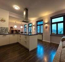 Offene, helle und vollmöblierte 2-Zimmerwohnung mitten in Köln-Eh