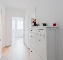 Moderne Neubauwohnung im OG mit Abstellraum und Südausrichtung in einem gepfl. 6-Parteienhaus - Hage