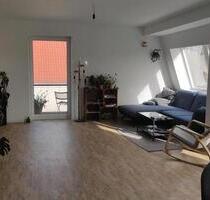 3-Zimmer-Wohnung mit EBK und Balkonen in Berlin Biesdorf