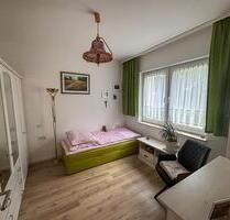 Alt werden in bester Gesellschaft – 2-Raum Wohnung mit Gemeinschaft, Betreuung & Rosariumblick - Sangerhausen