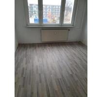 Günstige sanierte 4-Zimmer-Wohnung mit Balkon! Sehr zentral!!! - Burg