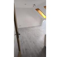 DG 2 Zimmer Wohnung - 550,00 EUR Kaltmiete, ca.  54,00 m² in Wallenhorst (PLZ: 49134)