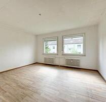 Helle, bezugsfreie 3-Zimmer-Wohnung im Grünen mit Balkon, Garage - Giesen