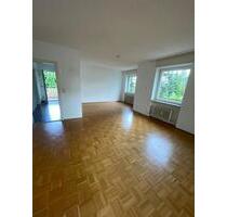Schöne 4-Zimmer-Wohnung mit Balkon in Kassel-Niederzwehren zu ver