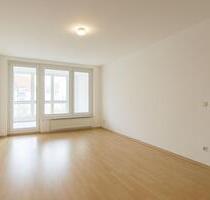 Attraktive 2-Zimmer-Wohnung mit Loggia und Stellplatz - Magdeburg Leipziger Straße