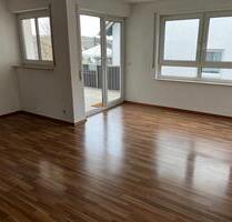 Gepflegte 3-Zimmer -EG-Wohnung mit EBK, Balkon, Garten, Garage, S - Ebersbach an der Fils