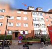 Sonnige 2-Zimmer-Dachgeschosswohnung am Südfriedhof zu vermieten - Kiel