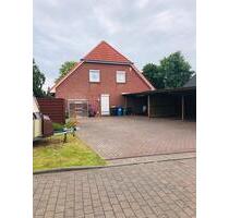 Wohnung mit Carprt in Meldorf - 900,00 EUR Kaltmiete, ca.  90,00 m² in Hennstedt (PLZ: 25779)