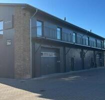 Hochwertiger Neubau-Büro-Hallenkomplex in der Nähe von Kiel - Dänischenhagen