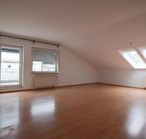 Attraktive 4 12 –Zimmer Wohnung mit großem Balkon und Tiefgarage - Bad Liebenzell