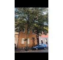 Mehrfamilienhaus - 270.000,00 EUR Kaufpreis, ca.  210,00 m² in Duisburg (PLZ: 47053) Duisburg-Mitte