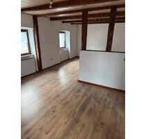 Schöne Altbauwohnung mit Balkon,Gartenanteil in zentraler Lage - Neuenrade