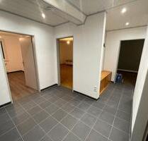 Exklusive, renovierte 4-Zimmer-Wohnung mit EBK Garage Balkon - Hannover Ahlem-Badenstedt-Davenstedt
