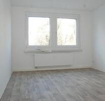 4-Raum-Erdgeschosswohnung mit Balkon und Tageslichtbad - Chemnitz