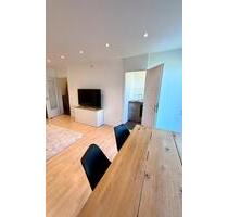 Zentrale, helle 1-Zi-Whg, Balkon, EBK, möbliert, 2 min zu U6 - München Hadern