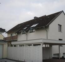 2 Zimmer Wohnung mit ausbaufähigem Dachgeschoß, Doppelcarport - Hannover Buchholz-Kleefeld
