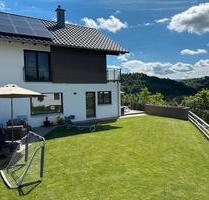 Modernes Traumhaus mit Einliegerwohnung & Aussicht - Stühlingen
