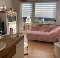 Helle 1-Zimmer-Wohnung mit EBK und tollem Ausblick - Frankfurt am Main West