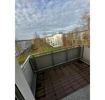2 Raum Dachgeschoss Wohnung mit Balkon und Stellplatz - Merseburg