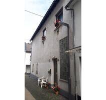 Haus mit Lagerhalle und Wohnung in bester Innenstadtlage von Mont - Montabaur