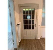 Varel Büppel:3-Zimmer Eg-Whg mit großem Keller, Garten, Garage