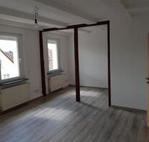 3,5 Zimmer Dachgeschoßwohnung, separater Eingang, offener Küchenb - Springe
