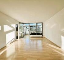 Helle 2 Zimmer-Wohnung mit EBK in ruhiger Lage von Unterhaching