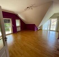 Helle 3-Zimmer Dachgeschosswohnung mit Balkon in Pocking