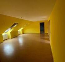4,5 Raum-Dachgeschoßwohnung -Nähe Gladbeck-Essen-City-