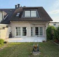 Miethaus 6 Zimmer Reihenendhaus mit EBK in Köln