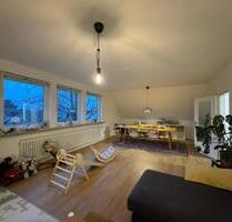 Schöne, helle 2-Zimmer-Dachgeschosswohnung in Burgwedel mit EBK - Isernhagen