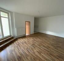 Frisch renoviert, sofort beziebar, hell, Sonnenbalkon, 1. OG - Magdeburg Leipziger Straße