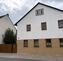 Großzügiges Einfamilienhaus mit Ausbaupotenzial - Sulzfeld
