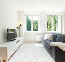Helle und möblierte 2-Zimmer-Wohnung mit Balkon in Berlin-Pankow