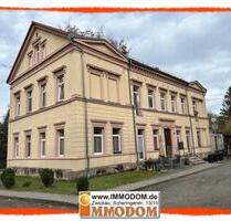 4-Zimmer-Wohnung im 1. Obergeschoss eines architektonisch wertvollen Wohnhauses zu vermieten! - Zwickau