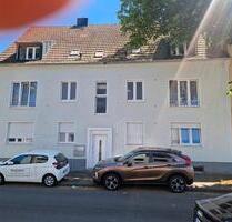 Renovierte DG-Wohnung 2 Zimmer KDB in Duisburg Hochheide