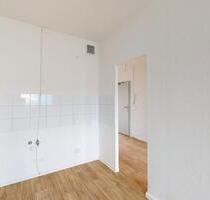 2-Raum-Wohnung mit tollem Ausblick Richtung Heide - Halle (Saale) Dölau