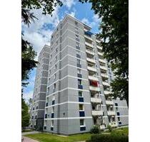 4-Zimmer-Wohnung mit Balkon & Stellplatz in Eschborn