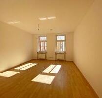 ***Helle geräumige 3-Raum-Wohnung in Bernsdorf-Chemnitz***