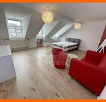 Möblierte, moderne 1-Raum Wohnung mit Fernblick, neuwertiger EBK und Badewanne! - Gera