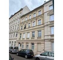 möblierte Dachgeschosswohnung mit Balkon und Einbauküche - Magdeburg