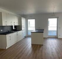 Penthaus: moderne 3-Zimmer-Wohnung in Hargesheim mit Balkon und Tiefgaragenstellplatz