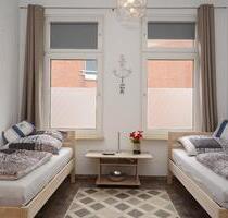 Zentrale Ferienwohnung in Cuxhaven – Kingsizebett, Smart-TV & WL